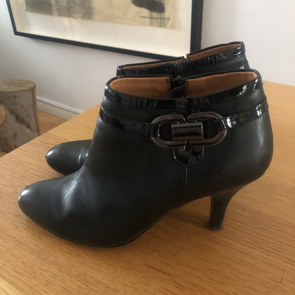 Soft Ankle Booties - Picture 1 of 3